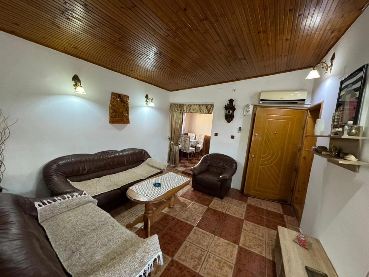 Vlado Apartments พอดโกริกา ภายนอก รูปภาพ