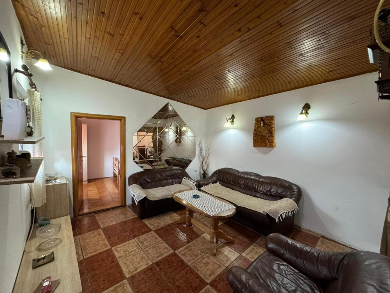 Vlado Apartments พอดโกริกา ภายนอก รูปภาพ
